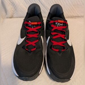 Nike Boys Star Runner 4 Black White Anthracite Size 4Y Running Shoes